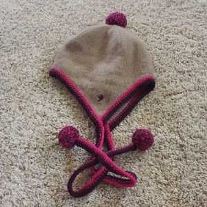 Aerie hat